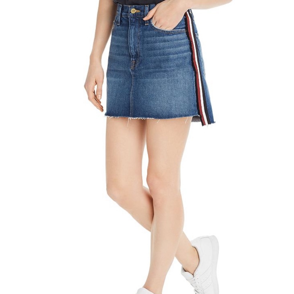 Frame Denim Skirt Size 24 raw stagger hem stripe